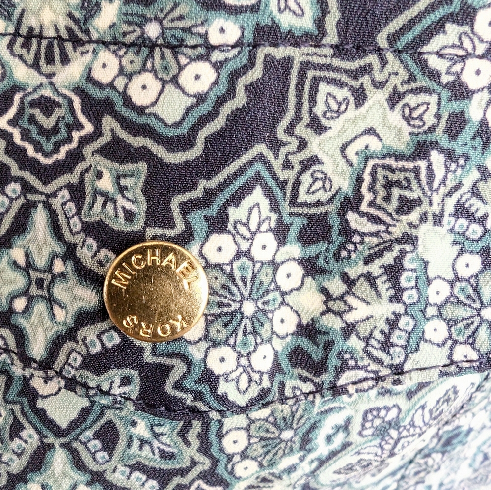 Michael Korsmedallion-print zip-up blouse PM. NWT - Picture 4 of 9